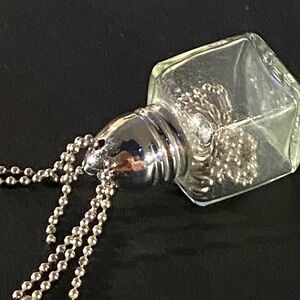 RARE Vintage Salt Shaker Ball and Chain Necklace. 🫨